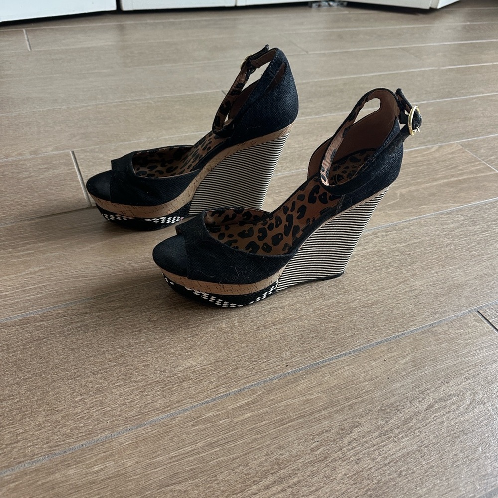 Jessica Simpson Black and Brown Wedge 5 inch